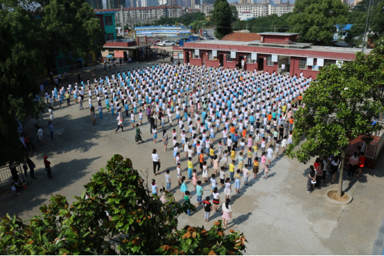 【楼区望岳小学】"修养少年 浸染书香"--望岳小学课堂