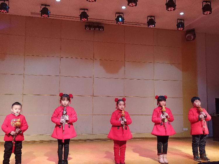 葫芦丝演奏《葫芦娃 新年好》